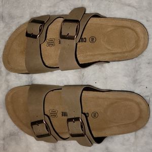 Cushionaire Sandals size 8M